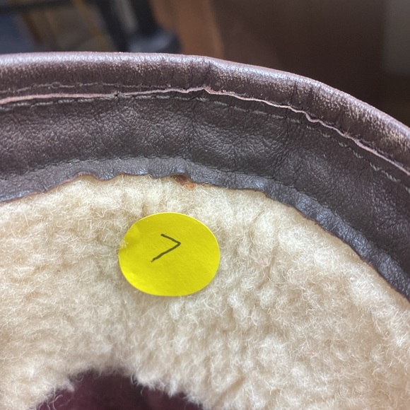 Ugg boots SZ 7 - Picture 7 of 7